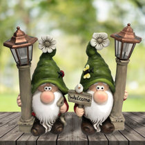 Leaf-Hat high quality Gnome with Welcome Arrow Sign Solar Garden Light